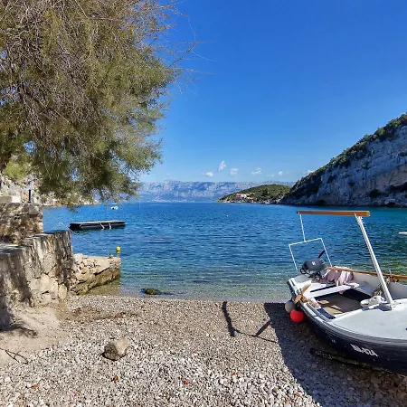 Rubin-13 By Interhome * Selca kod Bogomolja