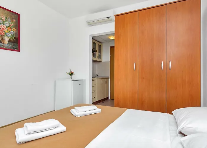 Rubin-13 By Interhome * Selca kod Bogomolja